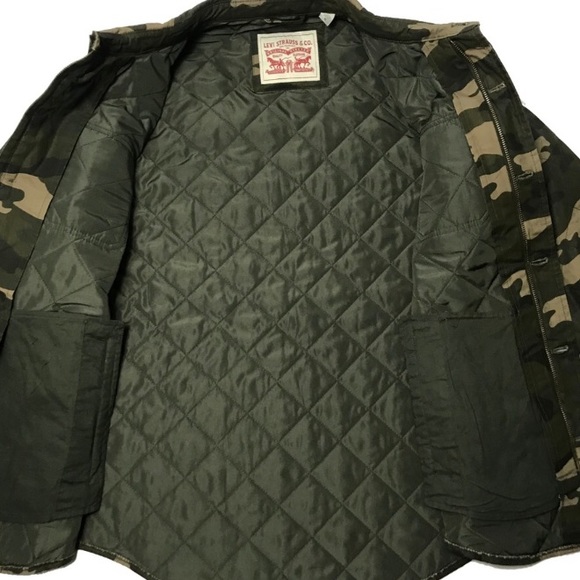 LEVI'S® Jacket Men's Camouflage Quilted (Large) - Picture 3 of 6